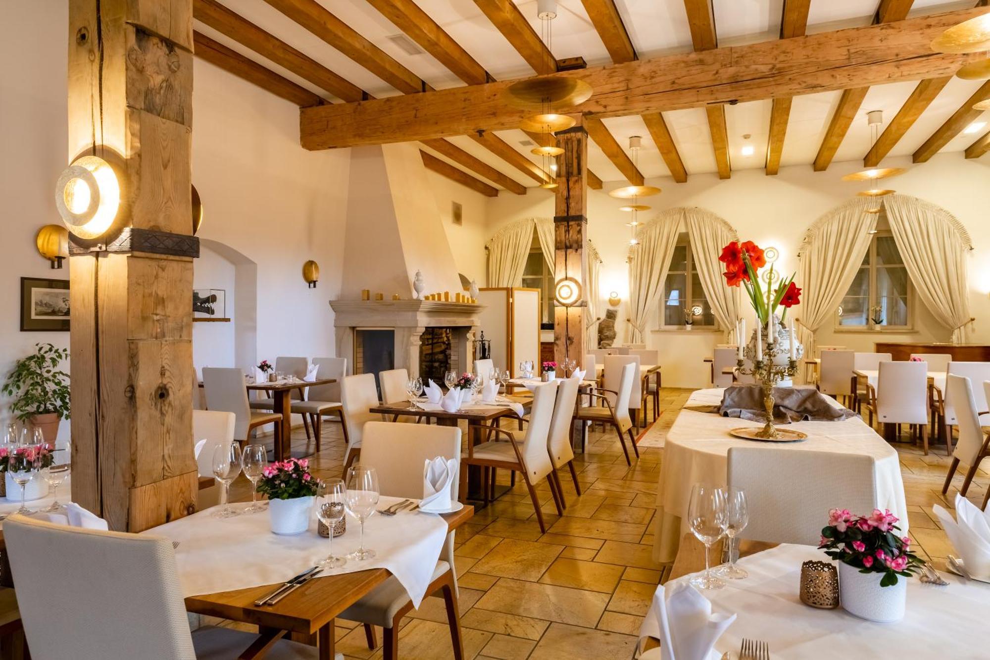 Palac Pakoszow Schlosshotel Wernersdorf เยเลเนียกูรา ภายนอก รูปภาพ Restaurant in Germany