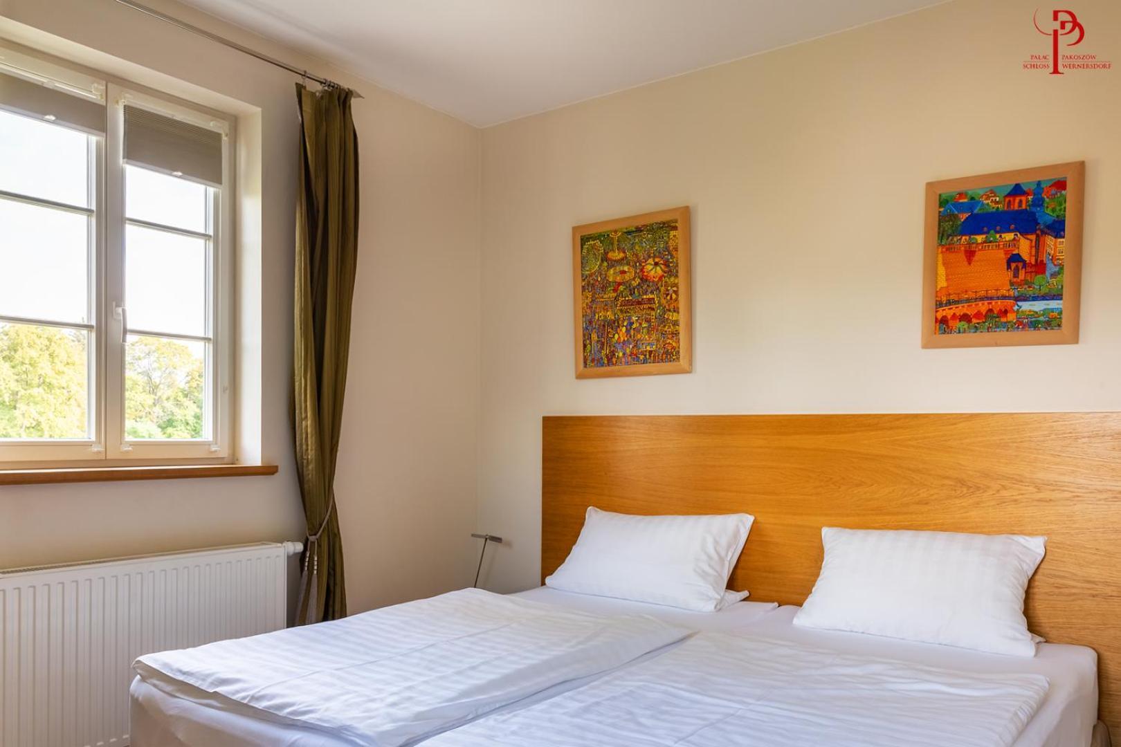 Palac Pakoszow Schlosshotel Wernersdorf เยเลเนียกูรา ภายนอก รูปภาพ A guest room at the International House